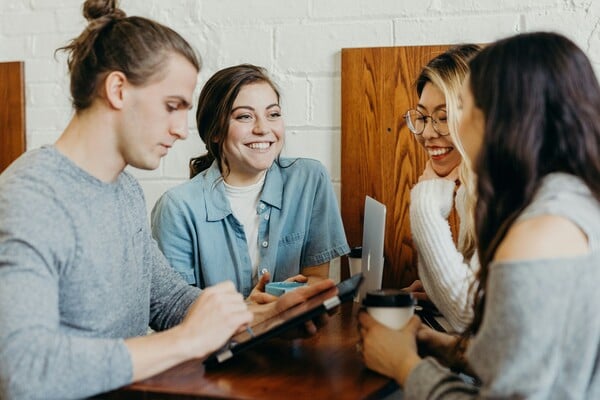 Η Gen Z «διψά» για συμβουλές καριέρας αλλά υπάρχει ένα πρόβλημα