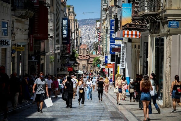 Πρεμιέρα για τις θερινές εκπτώσεις: Έξυπνες αγορές και παγίδες