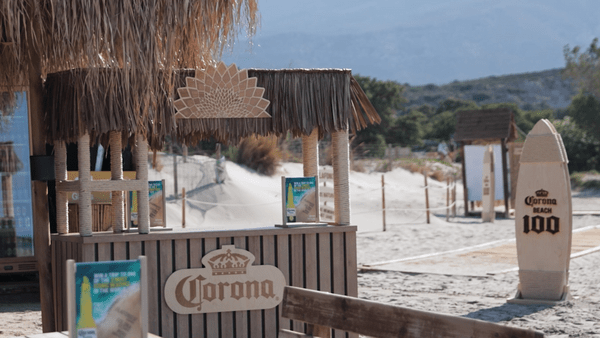 This is living: Η Corona κλείνει τα 100 και γιορτάζει με έναν μεγάλο διαγωνισμό 