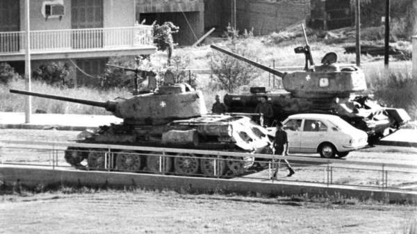 Κύπρος: 51 χρόνια από το πραξικόπημα που άνοιξε τον δρόμο στην τουρκική εισβολή
