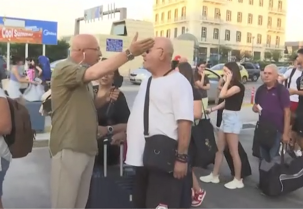 Ρεπόρτερ «σώζει» επιβάτες από λάθος πλοίο: «Αυτό πάει Πάρο, γιατί περιμένετε εδώ;»