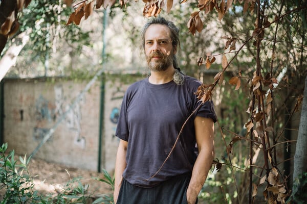 Πώς ξεραίνεται το πράσινο της Αθήνας και ποιοι το ποτίζουν