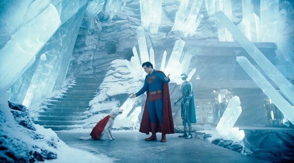 Superman: Maga-ς σαν τον Τραμπ ή ευγενικός μετανάστης;