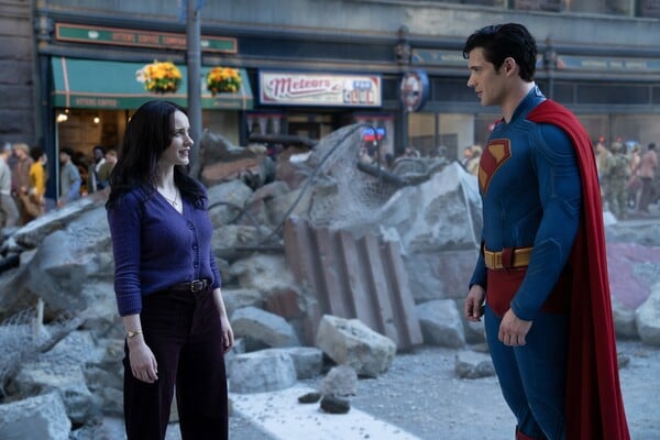 Superman: Maga-ς σαν τον Τραμπ ή ευγενικός μετανάστης;