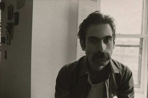 Tα είδωλα της αντικουλτούρας των ’70s στα μαγνητικά πορτρέτα του David Armstrong 