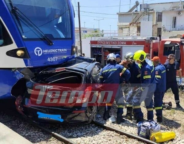 Πάτρα: Σύγκρουση συρμού του Προαστιακού με αυτοκίνητο - Αναφορές για εγκλωβισμένους