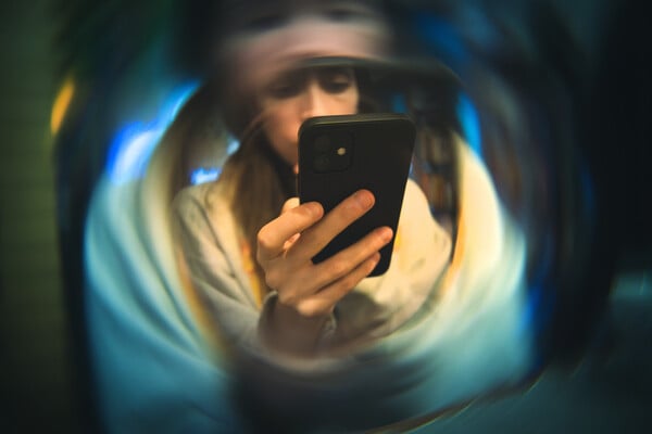 «Παράτα το Instagram, η τεχνητή νοημοσύνη θα σου δώσει δουλειά», λέει ο CEO της Perplexity