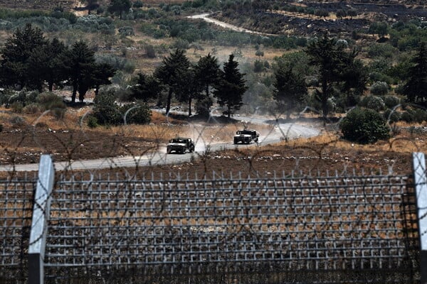 Συρία: Συνεχίζονται οι συγκρούσεις στη Σουέιντα παρά την εκεχειρία – Κρίσιμη ανθρωπιστική κατάσταση στην περιοχή