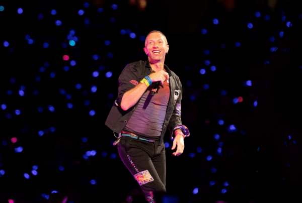 Coldplay: Η αναφορά του Κρις Μάρτιν στο viral βίντεο με το παράνομο ζευγάρι - «Θα δείξουμε κάποιους από εσάς στις κάμερες»