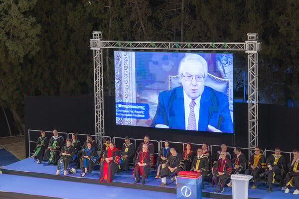 Στιγμές συγκίνησης και περηφάνιας στις αποφοιτήσεις του Πανεπιστημίου Frederick στην Κύπρο