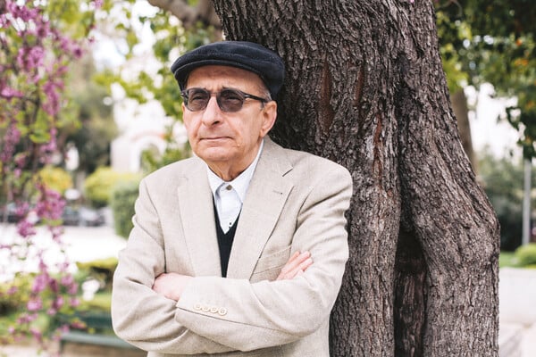 Μάνος Ελευθέριου: «Με φοβίζει ότι κανένας δεν σκέφτεται το μέλλον αυτού του τόπου»