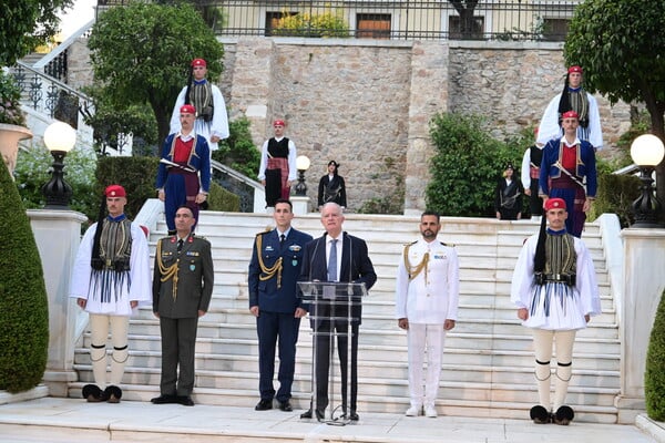 Η δεξίωση στο Προεδρικό Μέγαρο για την 51η επέτειο από την αποκατάσταση της δημοκρατίας