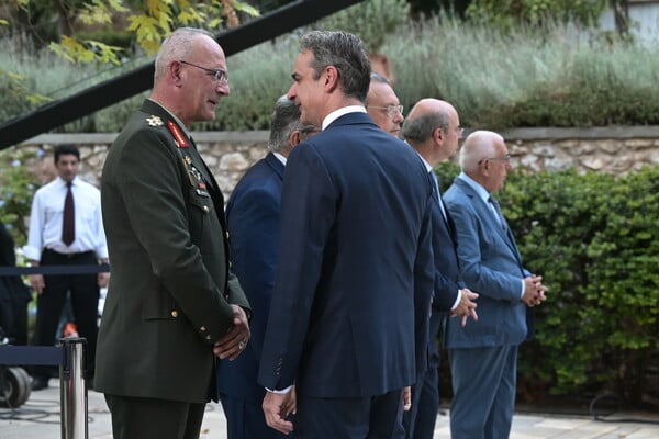 Η δεξίωση στο Προεδρικό Μέγαρο για την 51η επέτειο από την αποκατάσταση της δημοκρατίας