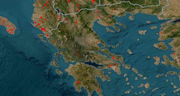 Οι φωτιές στην Ελλάδα όπως φαίνονται στον χάρτη της NASA