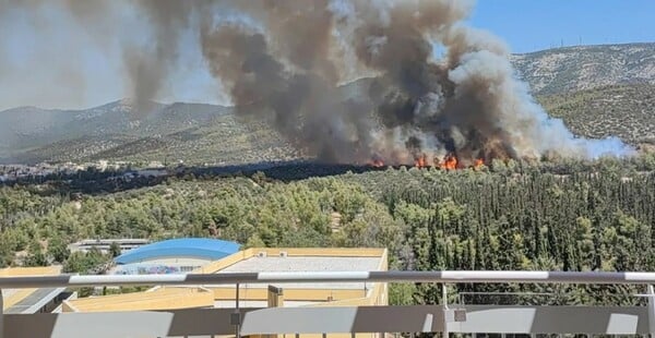 Φωτιά τώρα στην Πολυτεχνειούπολη Ζωγράφου - Μήνυμα από το 112