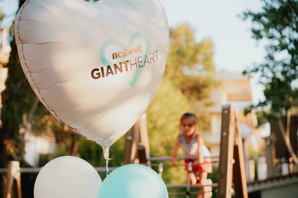 Το Giant Heart της Novibet δίνει ζωή σε μια νέα παιδική χαρά του Δήμου Κηφισιάς 