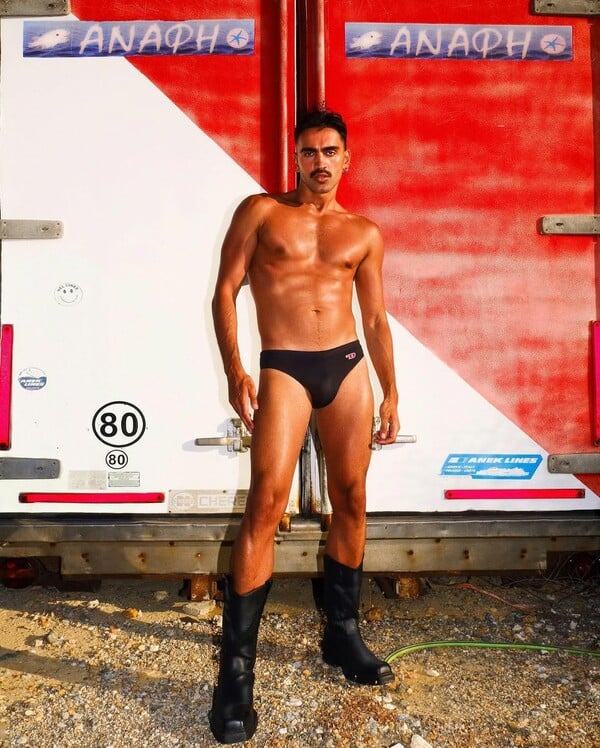 *Μελαγχολία, OnlyFans και Bareback: Το Σώμα που Δεν Ντρέπεται Πια/ από τον Πάνο Μιχαήλ