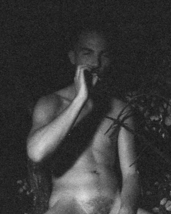 Είσαι Αυτό που Πουλάς: Queer Σώμα, Πόθος και Bareback Ελευθερία/ από τον Πάνο Μιχαήλ