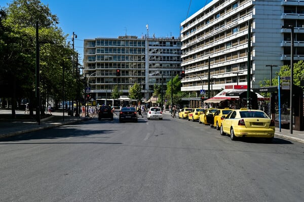 Άδεια πόλη η Αθήνα την πρώτη Κυριακή του Αυγούστου: Ελάχιστοι κυκλοφορούν