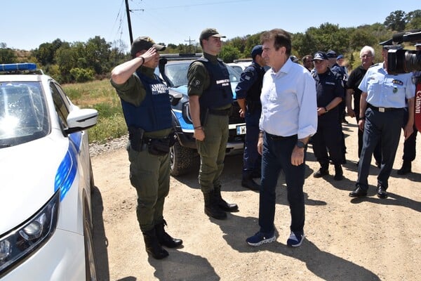 Χρυσοχοΐδης από Έβρο: «Θα επεκτείνουμε άλλα 5 χλμ τον φράχτη στην περιοχή του Σουφλίου»