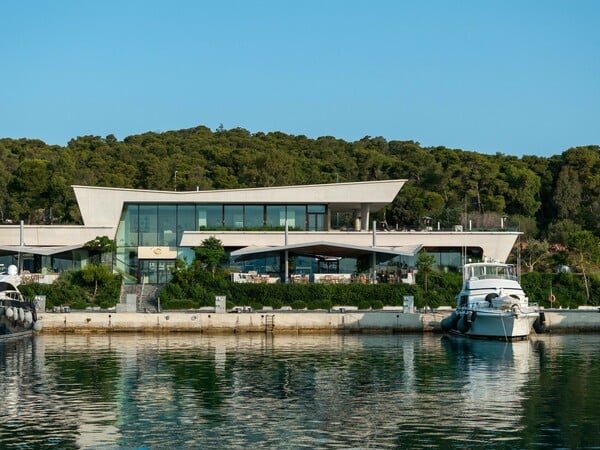 Η νέα εποχή της μαρίνας Βουλιαγμένης