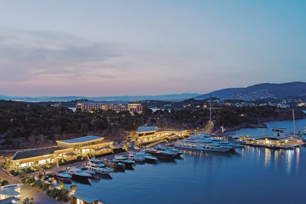Η νέα εποχή της μαρίνας Βουλιαγμένης