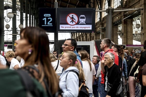 Γαλλία: Χάος στα δρομολόγια της Eurostar λόγω τεχνικής βλάβης - Ματαιώσεις και καθυστερήσεις έως το τέλος της ημέρας