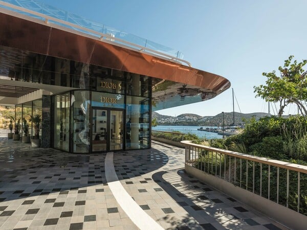 Η νέα εποχή της μαρίνας Βουλιαγμένης