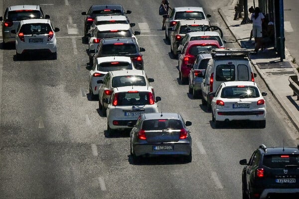Κίνηση στους δρόμους: Αυξημένη στην κάθοδο του Κηφισού - Καθυστερήσεις και στο κέντρο της Αθήνας