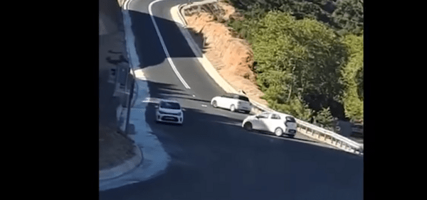 Χανιά: Δόθηκε σε κυκλοφορία δρόμος χωρίς πινακίδες - «Χάνονται και το gps τους βγάζει σε βουνό»