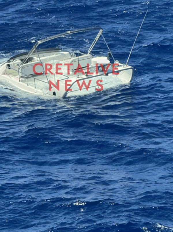 Απόστολος Λύτρας: Προσάραξε σε ξέρα και βυθίστηκε το σκάφος του στη Σαντορίνη