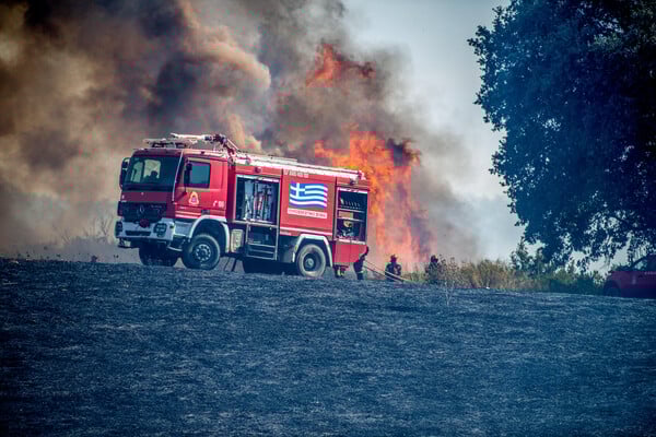 Φωτιά σε αγροτοδασική έκταση στον Ριόλο Αχαΐας