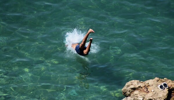 Καιρός: Θερμοκρασίες έως 41°C τις επόμενες μέρες – Ισχυρά μελτέμια και αυξημένος κίνδυνος πυρκαγιάς