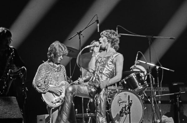 Ένα πρώην Rolling Stone κατηγορεί το Μητροπολιτικό Μουσείο Ν. Υόρκης ότι εκθέτει την κλεμμένη κιθάρα του
