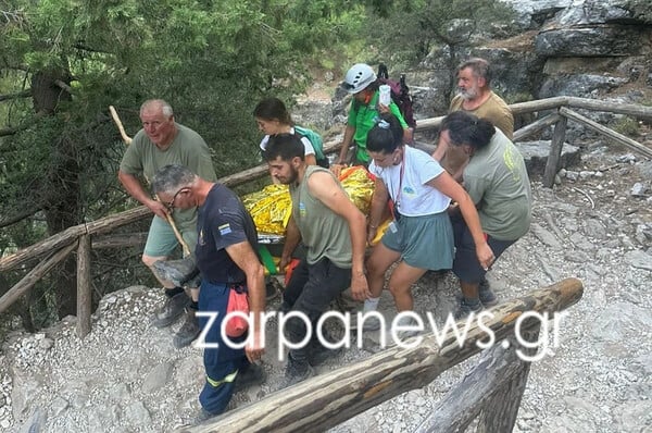 Κινηματογραφική διάσωση στο Φαράγγι της Σαμαριάς: Μετέφεραν στα χέρια 60χρονο άντρα για 3 χλμ