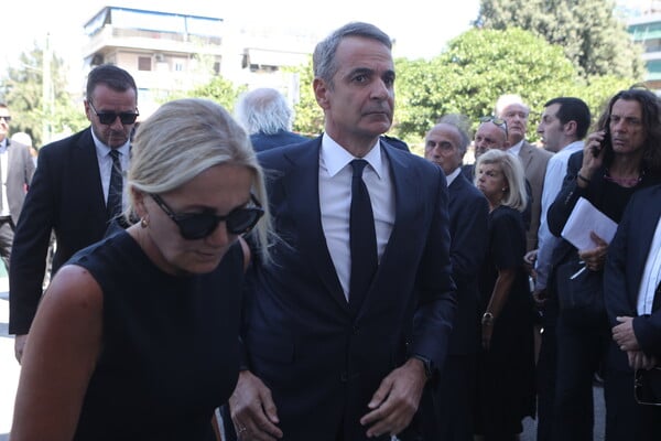 Ο Αντώνης Σαμαράς αποχαιρέτησε την κόρη του Λένα: «Πνοή αγάπης που γέμισε τη ζωή μας»