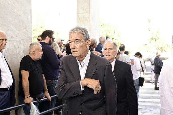 Κηδεύεται η Λένα Σαμαρά: Στο Α' Νεκροταφείο το τελευταίο αντίο 