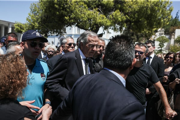 Ο Αντώνης Σαμαράς αποχαιρέτησε την κόρη του Λένα: «Πνοή αγάπης που γέμισε τη ζωή μας»