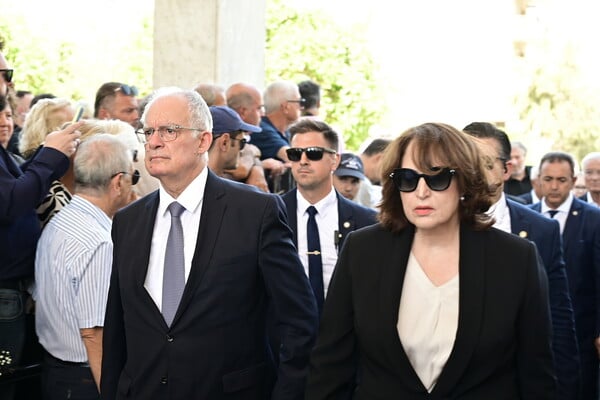 Κηδεύεται η Λένα Σαμαρά: Στο Α' Νεκροταφείο το τελευταίο αντίο 