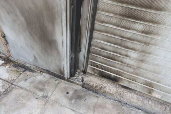 Έκρηξη από γκαζάκια σε πολυκατοικία στον Κολωνό – Στο κτίριο στεγάζεται σύνδεσμος φιλάθλων