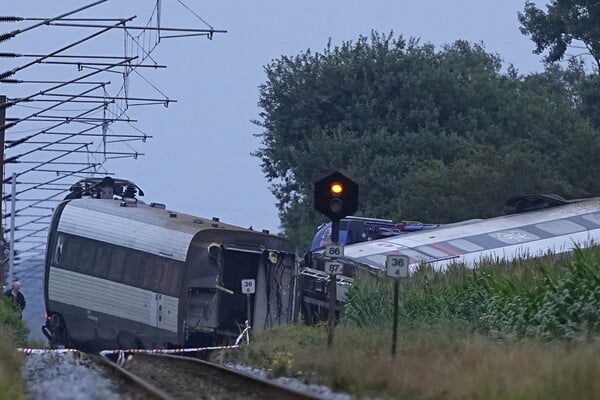 Σιδηροδρομικό δυστύχημα στη Δανία: Νεκρή 67χρονη, τουλάχιστον 20 τραυματίες