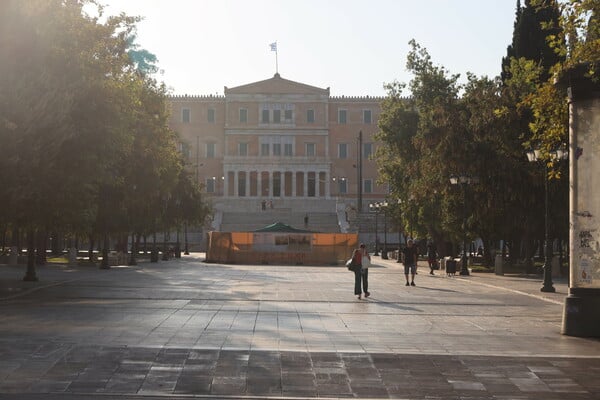Έρημη πόλη η Αθήνα τον Δεκαπενταύγουστο