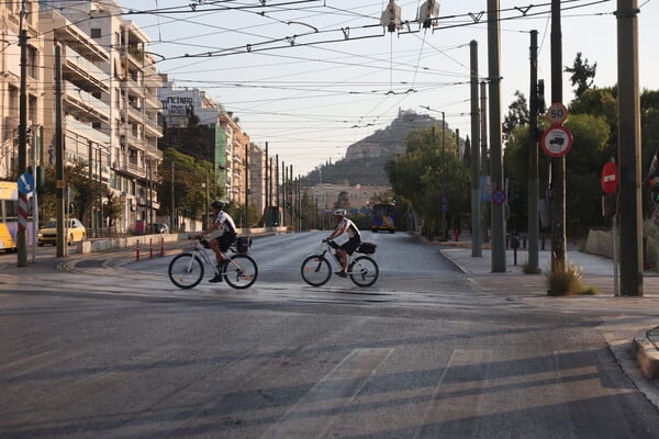Έρημη πόλη η Αθήνα τον Δεκαπενταύγουστο