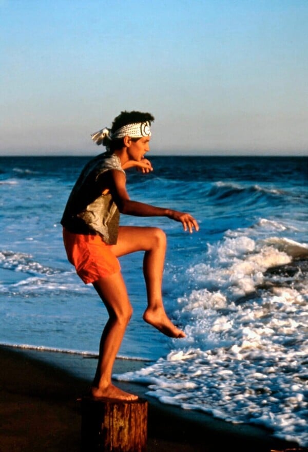 The Karate Kid: Πώς η «ταινιούλα που δεν θα έβλεπε κανείς» εξελίχθηκε σε παγκόσμιο φαινόμενο