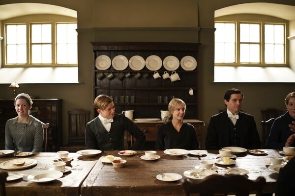 Κοστούμια και αναμνηστικά του «Downton Abbey» βγαίνουν σε δημοπρασία για καλό σκοπό
