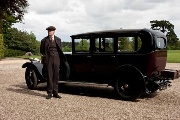 Κοστούμια και αναμνηστικά του «Downton Abbey» βγαίνουν σε δημοπρασία για καλό σκοπό