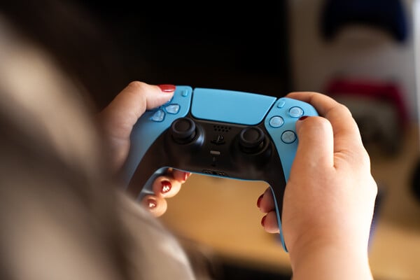 PlayStation 5: Οι δασμοί Τραμπ ανεβάζουν κατά 50 δολάρια την τιμή στις ΗΠΑ