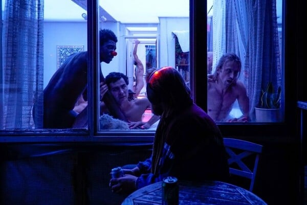 *Αναζητώντας μια μοναξιά που να μοιάζει μ’ ευτυχία/ από τον Πάνο Μιχαήλ