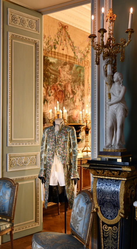 «Louvre Couture»: Ρεκόρ επισκεψιμότητας για την πρώτη έκθεση υψηλής ραπτικής του Μουσείου του Λούβρου