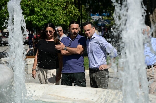Επαναλειτουργεί το σιντριβάνι στην πλατεία Συντάγματος